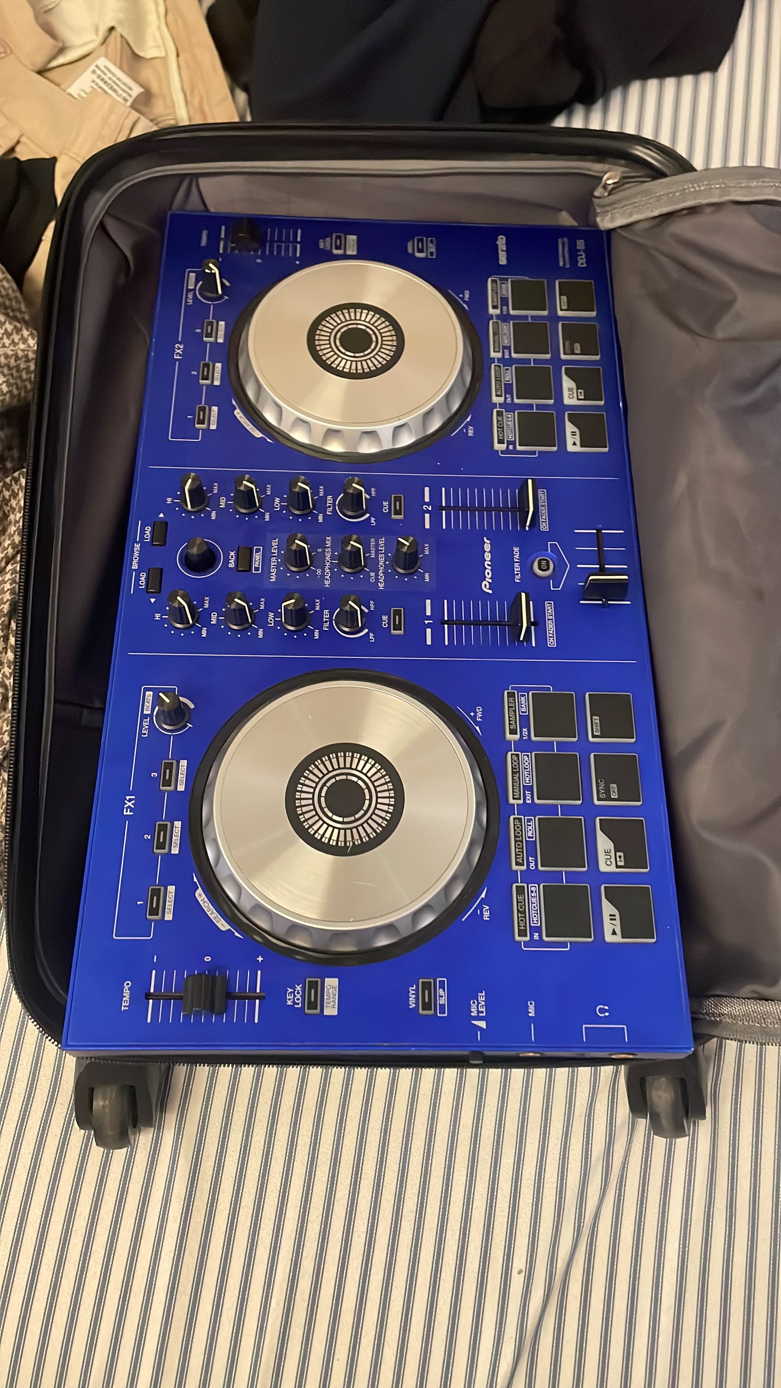 consola DJJ-SB